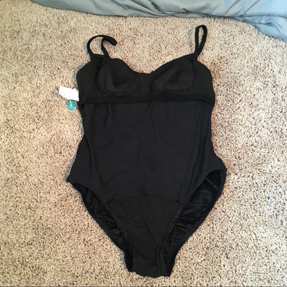 Liz Claiborne Black One Piece SwimSuit Crochet lace pattern Built-in Pad Size 10 - Picture 8 of 16